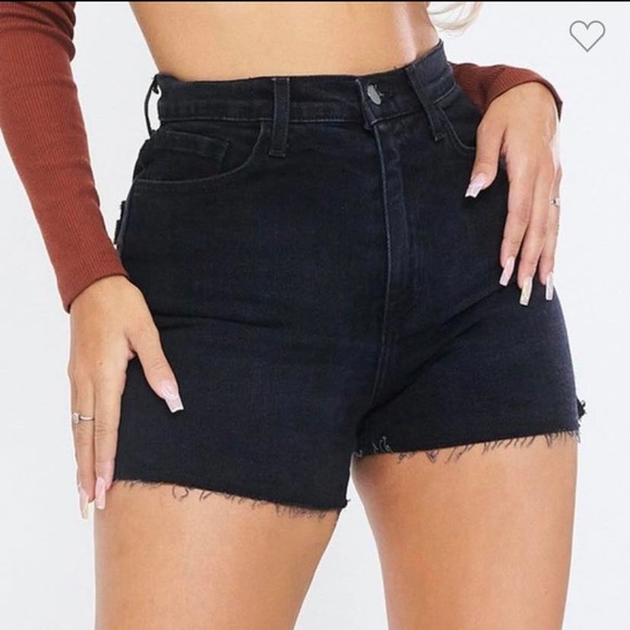 Vintage black denim shorts - Picture 2 of 4